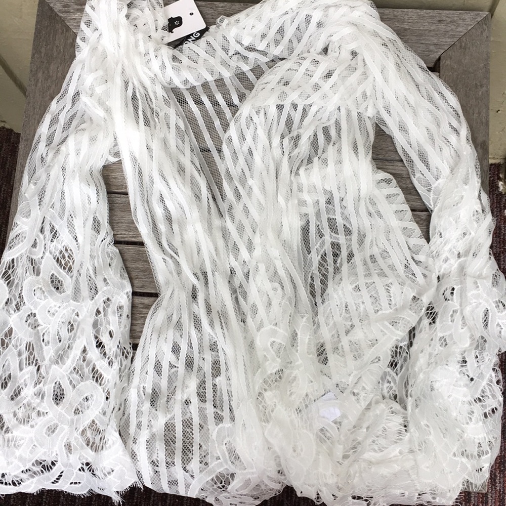New! White Crochet Cover - Picture 8 of 9